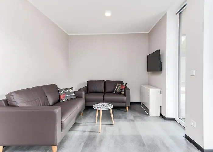 Bungalows In Hallschlag Am Kronenburger See Mit Terrasse